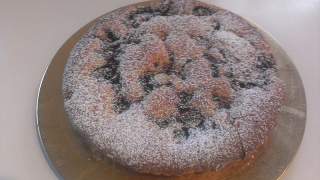 Almond and Blackberry tart - Cheffing Around